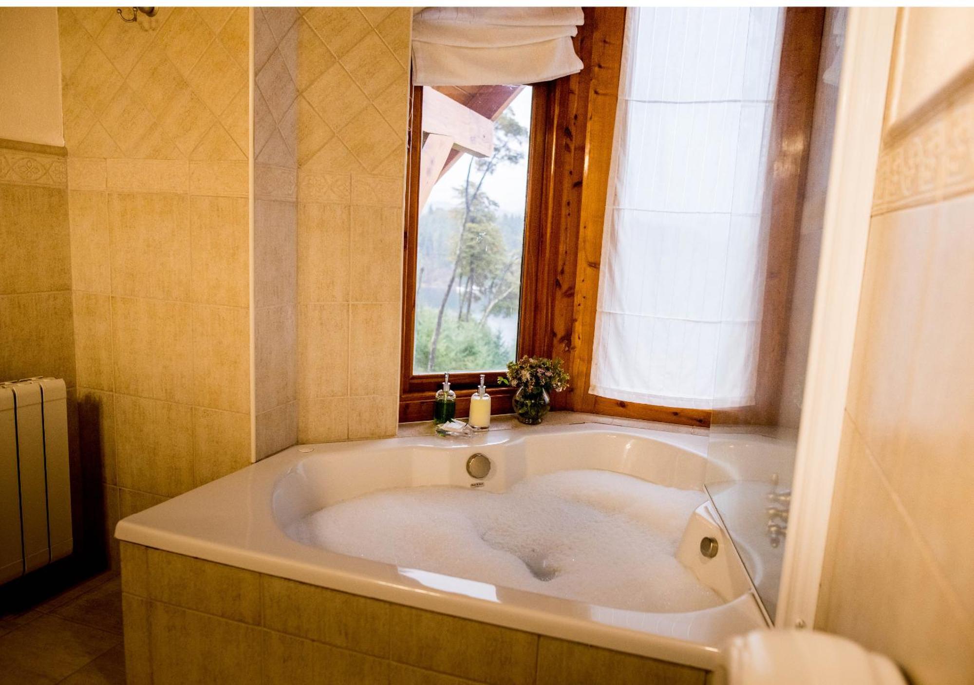 El Bosque By Dot Tradition Villa La Angostura Room photo
